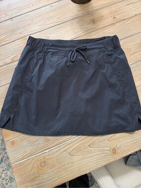 Te Verde Black Active Skort with Logo Tag